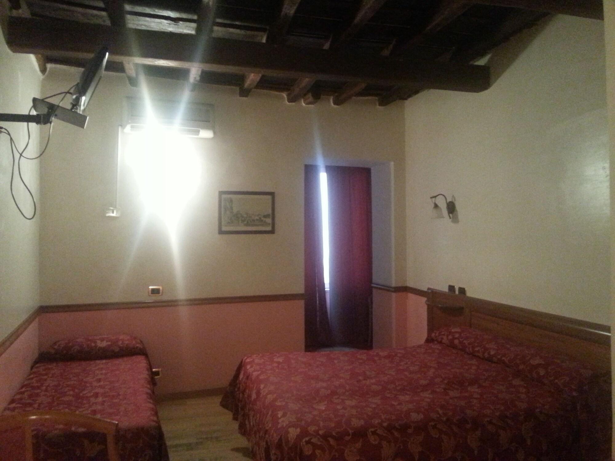 Hotel Santa Prassede Рим Екстер'єр фото