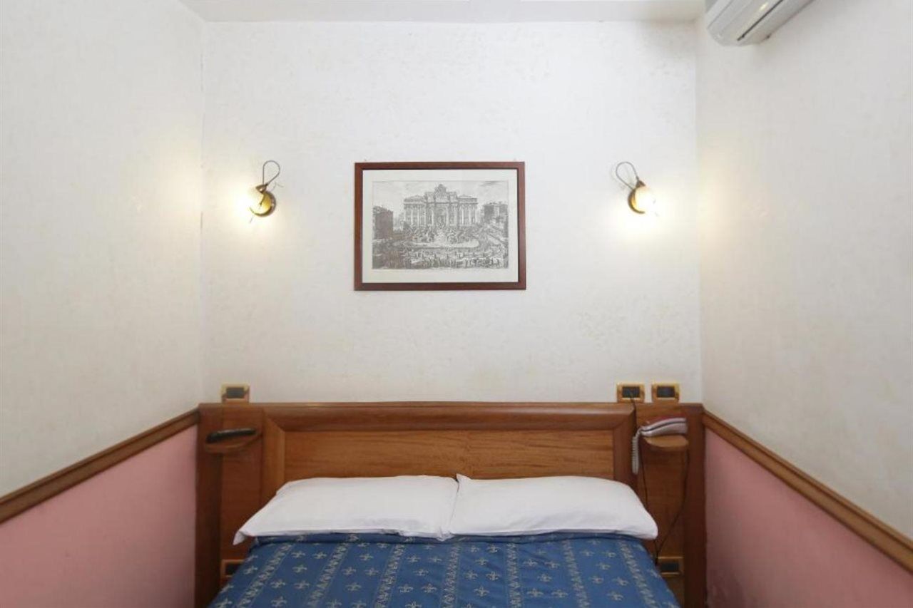 Hotel Santa Prassede Рим Екстер'єр фото